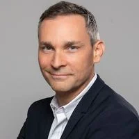Franceinfo sur le canal 16 : une nouvelle ère pour l'information factuelle