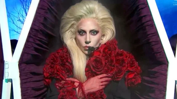 Lady Gaga prépare une surprise majeure pour la série "Mercredi" sur Netflix